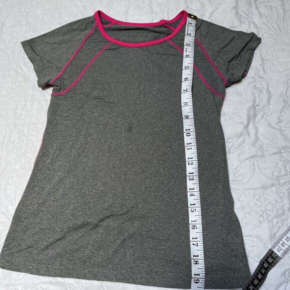 H&M Athletic Style Short Sleeve Shirt - Picture 4 of 9